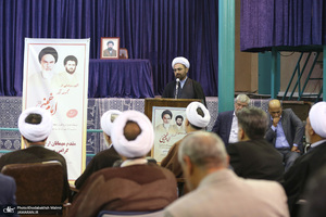 آیین رونمایی از نسخه جدید نرم افزار مجموعه آثار امام خمینی(ره) در حسینیه جماران