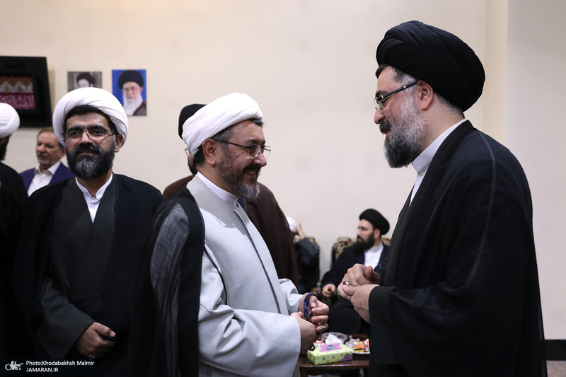 مراسم تشییع و تدفین همسر آیت الله موسوی بجنوردی (ره) در حرم امام خمینی (س)-3