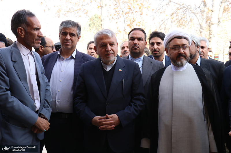 بازدید وزیر میراث فرهنگی از نمایشگاه هفته فرهنگی «بر آستان آفتاب»