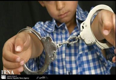 جرم شناسی به دنبال یافتن علت بزهکاری اطفال است