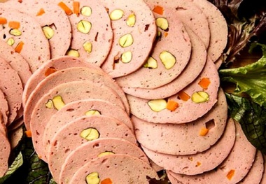 تهیه کالباس در خانه با روش ساده!