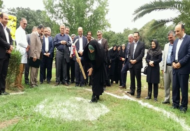 کلنگ «همراه‌سرای» بیمارستان شهید زارع ساری به زمین زده شد