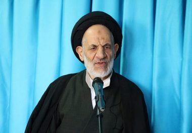 کلید حل مشکلات جامعه رسیدن به کرامت انسانی است