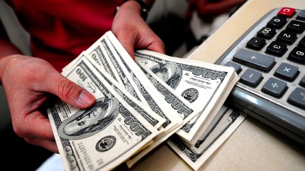 ذاکری ،کارشناس اقتصادی: دولت این پیام را به مردم بدهد که بنا نیست با جهش نرخ ارز کسری بودجه خود را جبران کند/اصلاحات اقتصادی بدون پاکسازی شبکه فساد، به بی‌ عدالتی بیشتر منجر می ‌شود