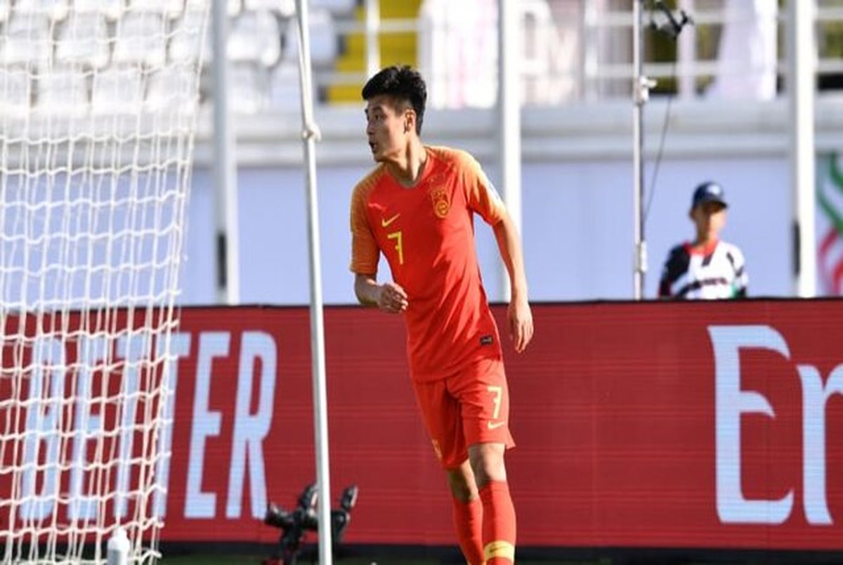 مهاجم چین در جام ملت‌ها به لالیگا رفت