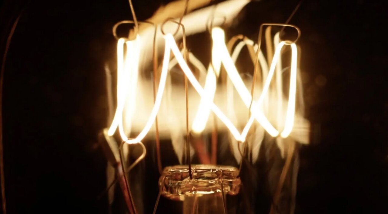 لباسی که از عرق بدن انرژی تولید می‌کند