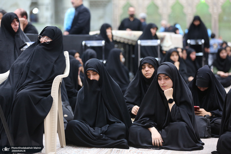 مراسم عزادارای شب عاشورا در حرم مطهر امام خمینی