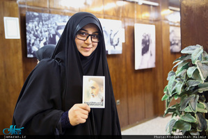 بازدید جمعی از دانشجویان جامعه المصطفی از بیت امام خمینی در جماران 