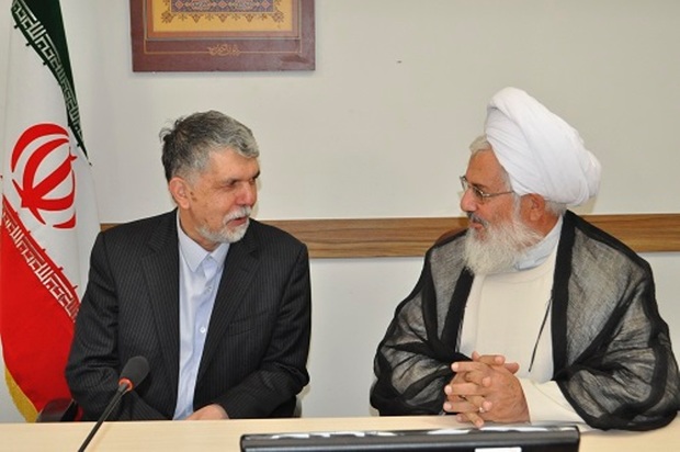 ملت ایران آمادگی مقابله با فشارهای روانی دشمنان را  دارد