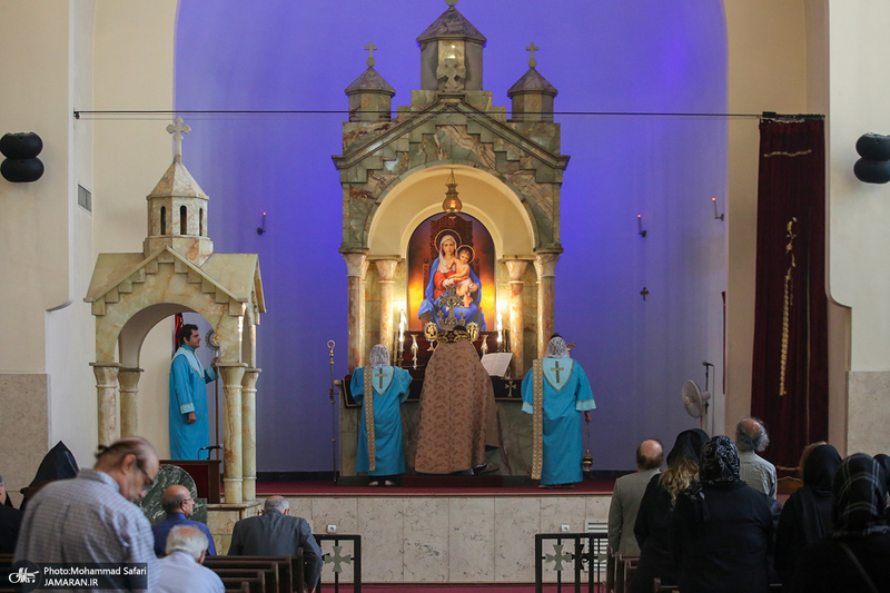مراسم بزرگداشت امام خمینی (س) در کلیسای «سرکیس مقدس»