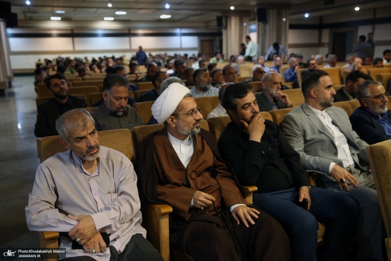 مراسم بزرگداشت احسان صابری در حرم امام خمینی (س)