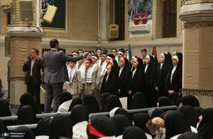 دیدار پیشکسوتان و فعالان دفاع مقدس و مقاومت با رهبر انقلاب