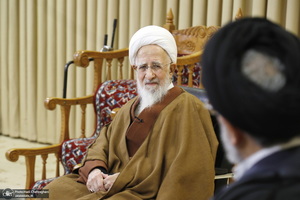 دیدار اعضای موسسه ریحانة النبی با آیت الله العظمی جوادی آملی