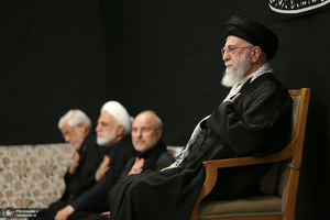 مراسم عزادارای شب عاشورا با حضور رهبر انقلاب اسلامی