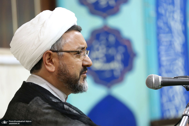 علی کمساری: چرا مسائل دینی، آموزه‌های اخلاقی و تربیتی به صورت کاربردی ارائه نمی‌شود/ دستورالعمل‌های دینی‌مان کامل است/ دستورات دینی صرفا برای نصیحت نبوده است