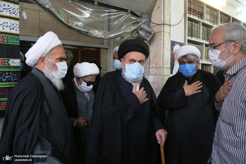 حضور مراجع و علما در بیت آیت الله العظمی صانعی(ره)-2