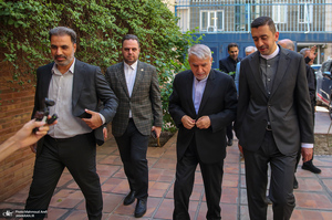 حضور وزیر میراث‌فرهنگی، گردشگری و صنایع‌دستی در جماران به مناسبت روز خبرنگار