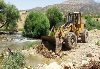 آزادسازی 10 ها هزار ماهی گرفتار در گودالی در منطقه کاکارضای سلسله