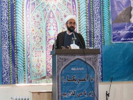 امام جمعه اسدیه: رعایت قانون اساسی در انتخابات ضروری است