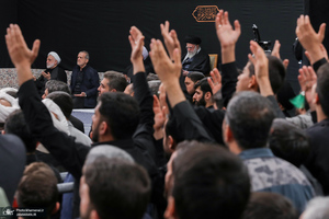 اولین شب مراسم عزاداری ایام شهادت حضرت زهرا (س) در حسینیه امام خمینی(ره)