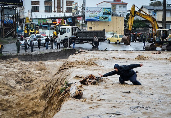 5 کشته و 16 مصدوم در حوادث سیل اخیر