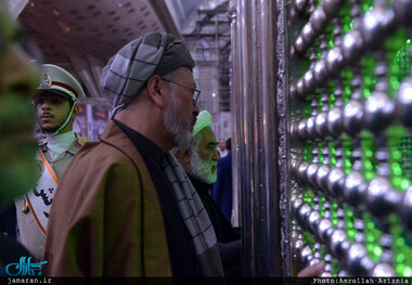 ادای احترام رییس شورای عالی صلح افغانستان نسبت به بنیانگذار جمهوری اسلامی ایران