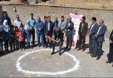 مدرسه خیرساز در بخش کندوان میانه کلنگ زنی شد