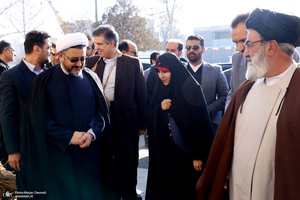 بازدید زهرا بهروزآذر، معاون رئیس جمهور از بیت تاریخی امام در خمین