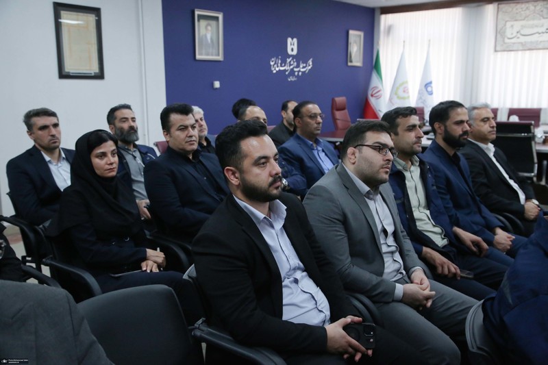 آئین رو نمایی از نسخه چاپی زیارت عاشورا طوماری