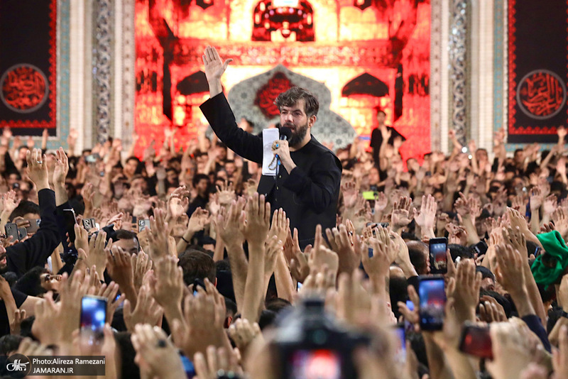 مراسم شب شهادت امام رضا (ع) در صحن جامع رضوی