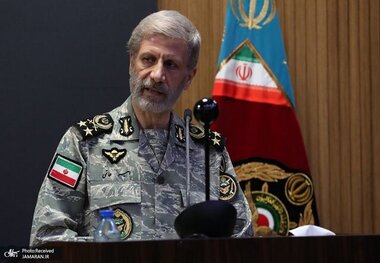 فرمانده کل ارتش به ترامپ: غلط میکنی می‌گویی تنگۀ هرمز برای آمریکاست