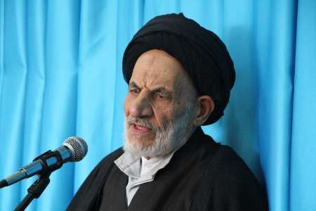نماینده ولی فقیه در خراسان جنوبی: عزت و کرامت در بندگی خداوند است