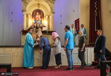 مسیحیان زیادی در ایران زندگی می کنند؛ تاکر کارلسون  شگفت زده شد! + فیلم