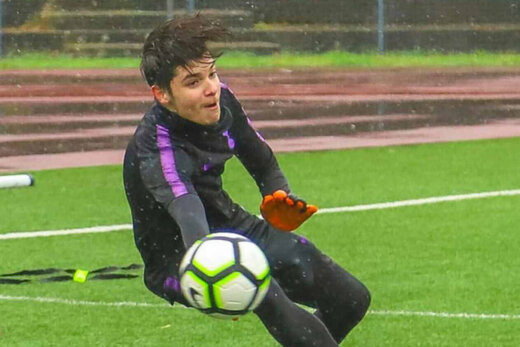 دروازه‌بان ایرانی تاتنهام قراردادش را تمدید کرد


