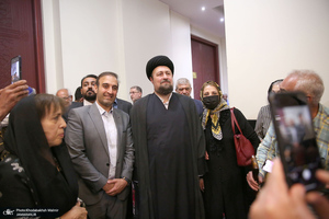 دیدار جمعی از نمایندگان پیروان ادیان الهی با سید حسن خمینی