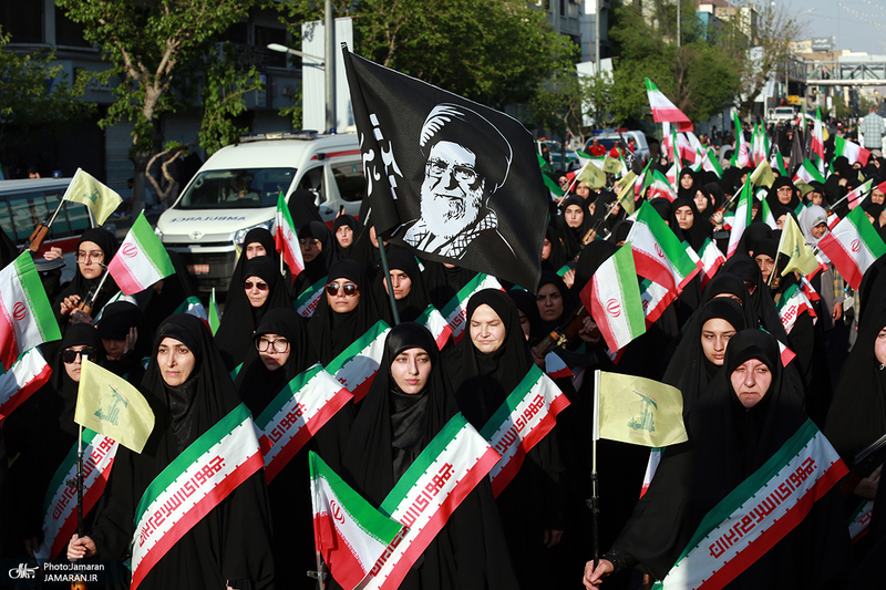راهپیمایی دختران «جان‌فدای ایران» -۱
