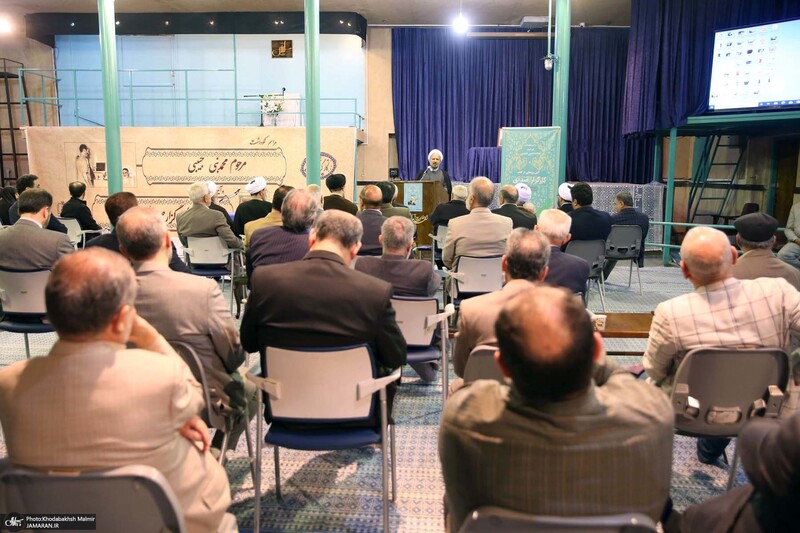 مراسم رونمایی از کتاب کارگزار صدیق در حسینیه جماران