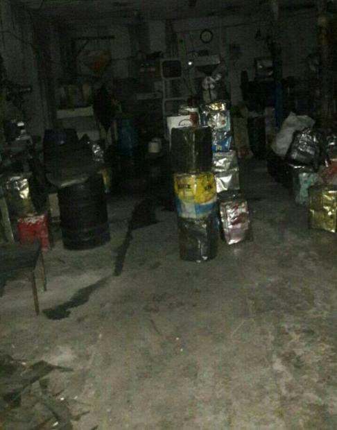 مهار آتش سوزی کارگاه لوازم پلاستیکی در باقرشهر