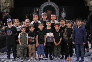 آخرین شب مراسم عزاداری حضرت اباعبدالله الحسین (ع) در حسینیه امام خمینی