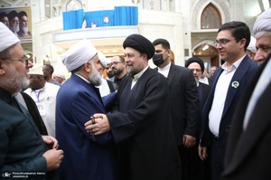 حاشیه های ادای احترام مهمانان خارجی چهلمین کنفرانس وحدت اسلامی به مقام شامخ حضرت امام خمینی (س)