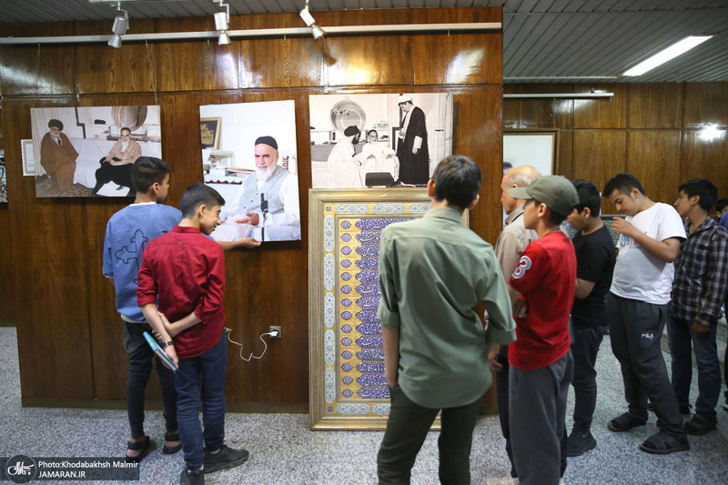 بازدید دانشجویان و دانش آموزان از بیت امام خمینی (س) در جماران