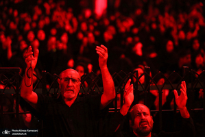 مزاسم شب تاسوعای حسینی (ع) در امام زاده صالح (ع)