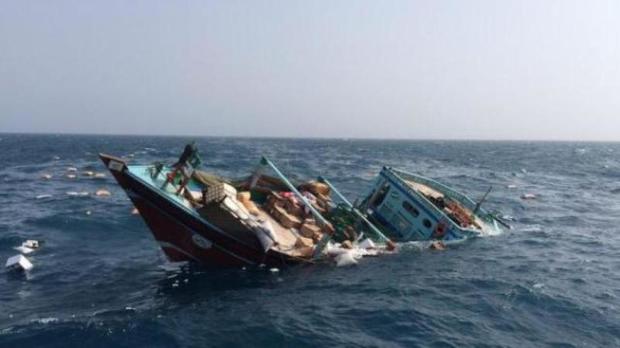 سرنشینان 2 شناور از غرق شدن در خلیج فارس نجات یافتند