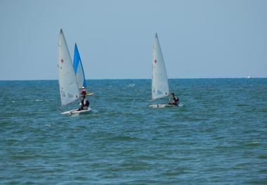 ملی پوش بادبانی ایران راهی اسپانیا شد
