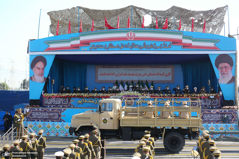 رژه روز ارتش در جوار حرم مطهر امام خمینی (س)