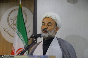 مراسم روز معلم و تجلیل از اساتید حوزوی در مجتمع آموزشی پژوهشی ائمه اطهار (ع)‎