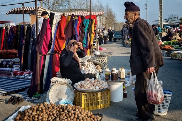 بازارهای محلی برای ساماندهی دستفروشان آستارا ایجاد می شود