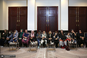 دیدار جمعی از نمایندگان پیروان ادیان الهی با سید حسن خمینی