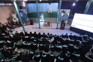 تجدید میثاق بانوان فعال فرهنگی با آرمان های امام خمینی(س) در حسینیه جماران