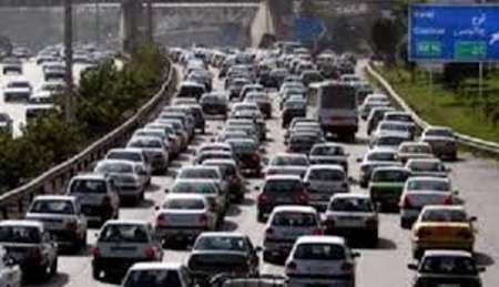 ترافیک در بزرگراه تهران -کرج- قزوین پرحجم است